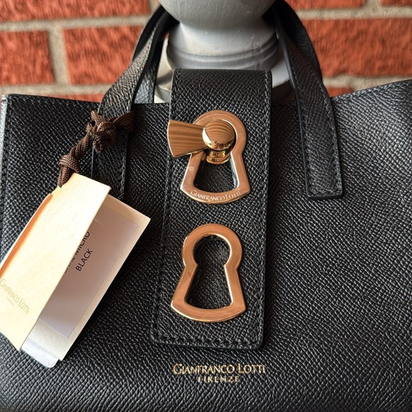 Gianfranco Lotti keylock pearl micro handbag crossbody black NWT - Picture 9 of 13